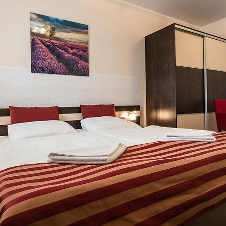 Apartman Mirka - Hotel Luka Бешенёва Экстерьер фото