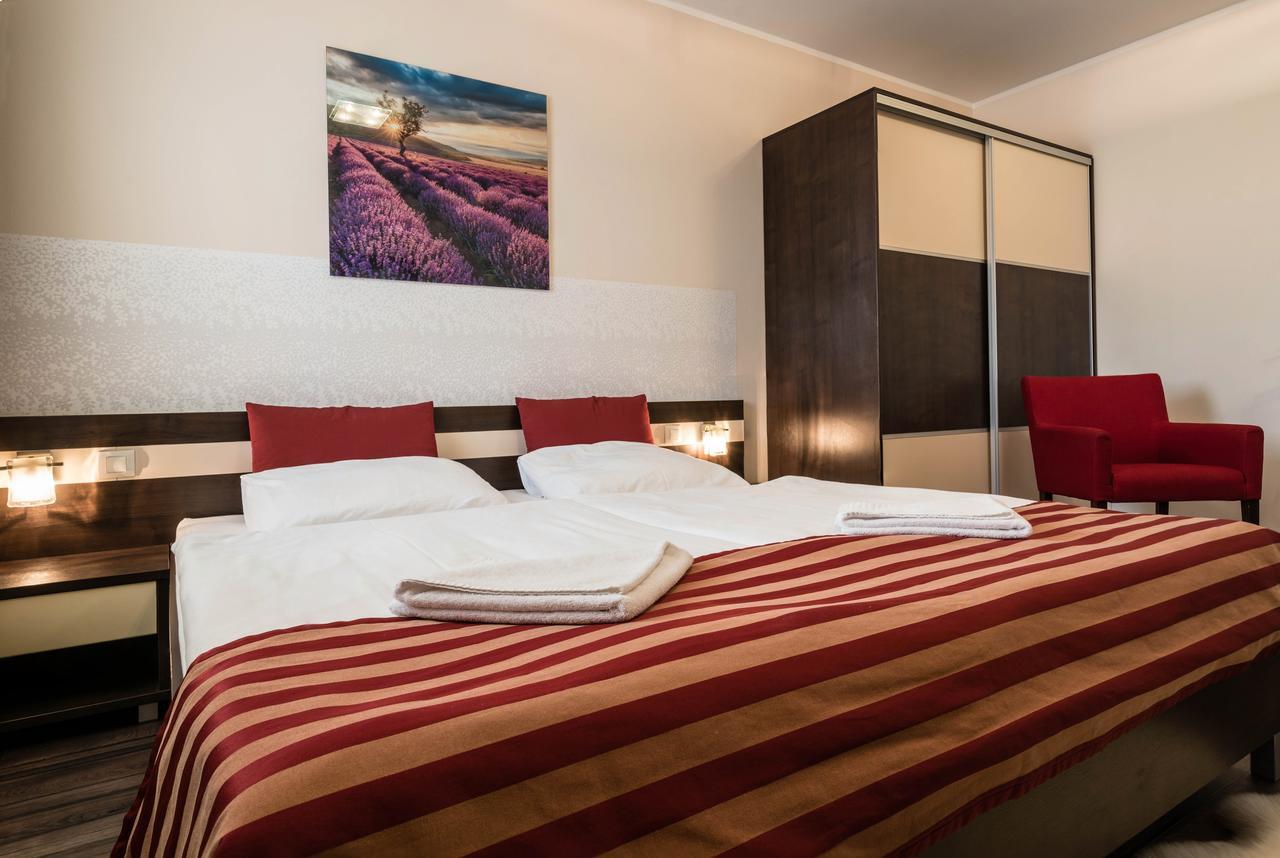 Apartman Mirka - Hotel Luka Бешенёва Экстерьер фото